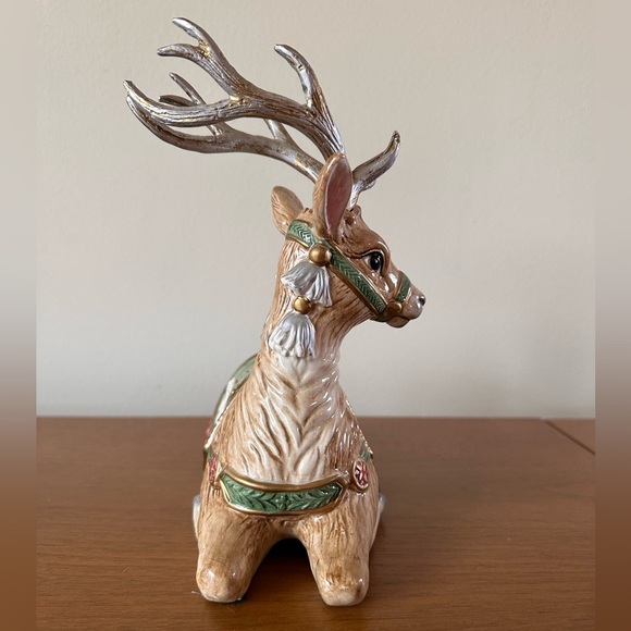 Excellent like new Fritz & Floyd Gregorian Santa Deer Lidded Box. - Picture 3 of 6